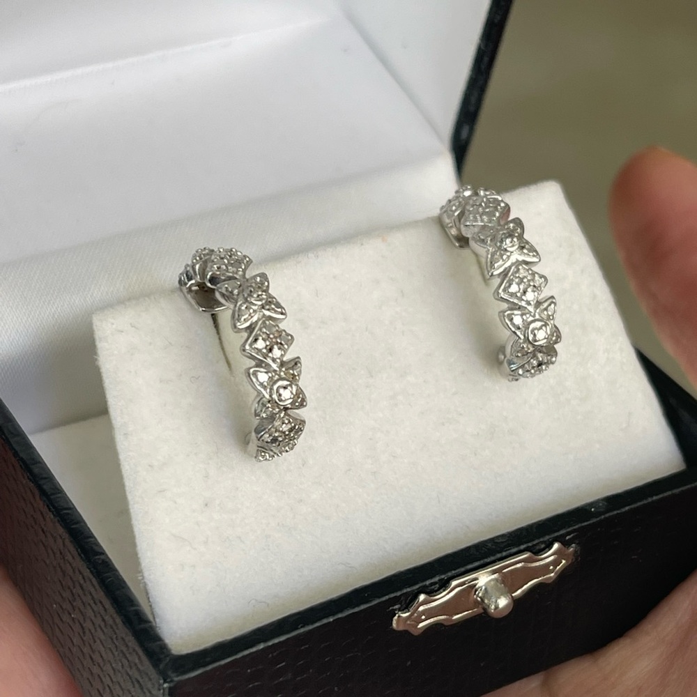 Solid sterling silver drop earrings - Picture 1 of 8